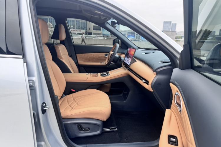 Used Geely Galaxy Xingjian 7 EM-i 2025 120km Exploration+ Version Right Front Seat