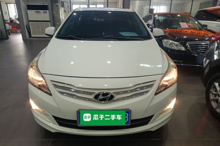 Used Hyundai Verna Ray 2014 1.4L Automatic GLX
