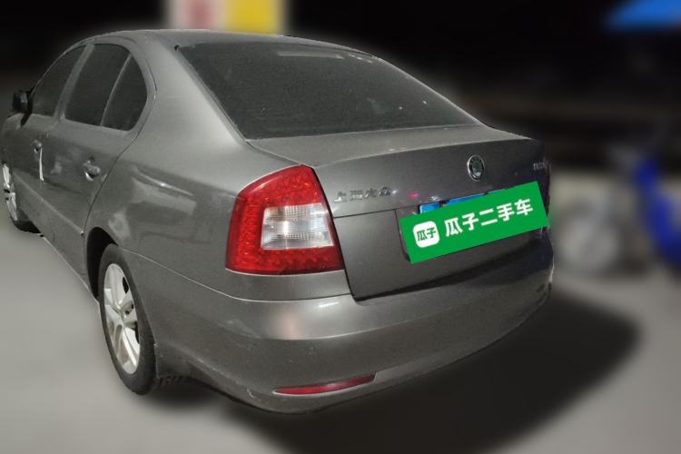 Used Skoda Octavia 2013 1.6L Automatic Yijie Edition Rear Left 45 Deg