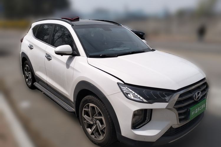 Used Hyundai Tucson 2019 280TGDi Dual-Clutch Two-Wheel Drive Fashion Edition China V Standard Front Right 45 Deg