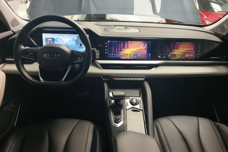 Used Geely Auto Monjaro L 2023 2.0TD High-Power Automatic Two-Wheel Drive Flagship Version Center Console