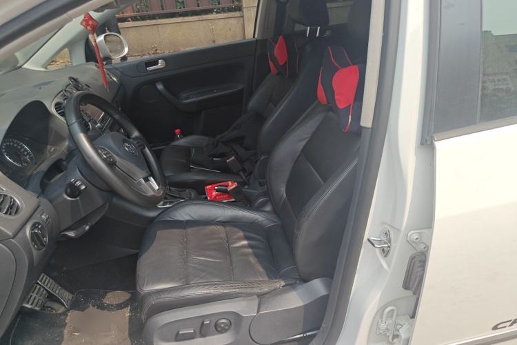 Used Volkswagen Golf 2011 1.4TSI Cross Golf Left Front Seat