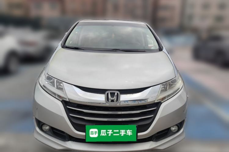 Used Honda Odyssey 2015 Revised 2.4L Luxury Edition Front