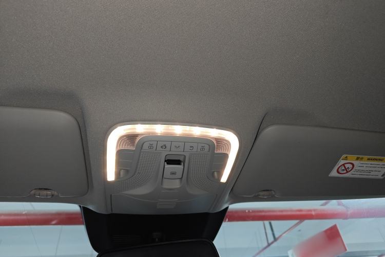 Used Mercedes-Benz V-Class 2018 V 260 Avantgarde Edition China VI