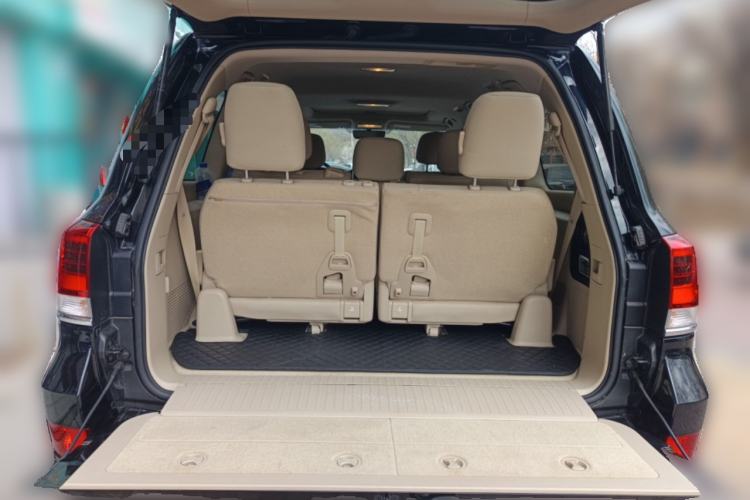 Used Toyota Land Cruiser  Trunk