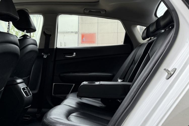 Used Kia K5 2016 1.6T Automatic LUX
