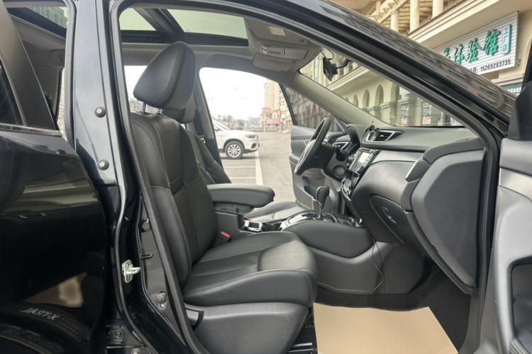 Used Nissan X-Trail 2015 2.0L CVT Comfort MAX Edition 2WD