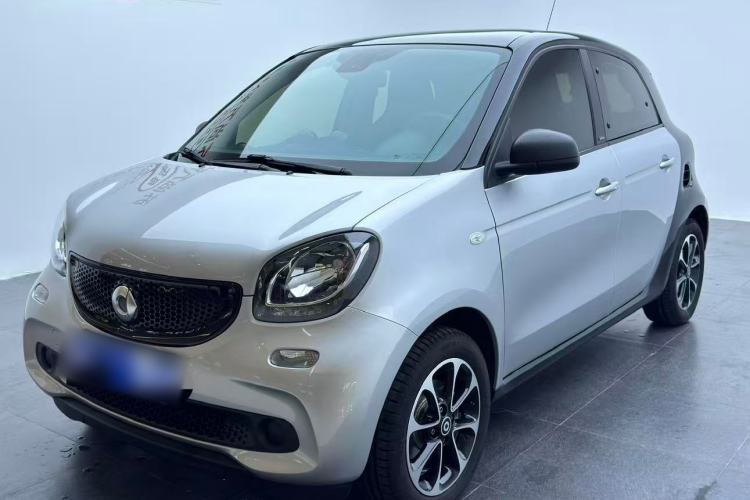 Used smart forfour 2016 1.0L 52 kW Passion Edition
