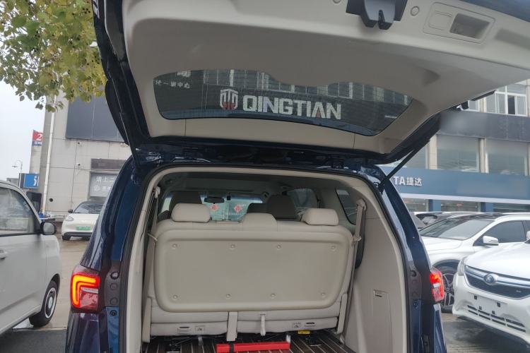 Used Buick GL8 2023 Land Executive Class Smart Enjoyment Model