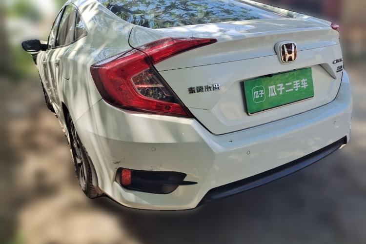 Used Honda Civic 2016 220TURBO CVT Luxury Edition
