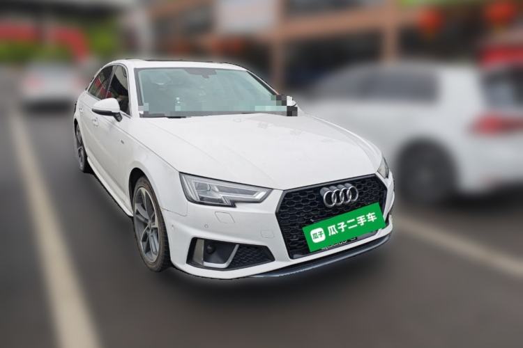 Used Audi A4L 2019 40 TFSI Fashion Edition China VI Emission Standard Front Right 45 Deg