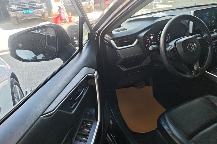 Used Toyota Wildlander 2022 2.0L CVT Two-Wheel Drive Leading Edition