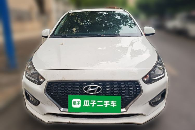 Used Hyundai Verna (older generation) 2017 1.4L Manual Colorful Skyroof Version China V Standard Front