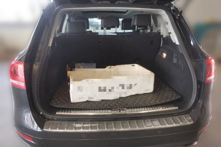 Used Volkswagen Touareg 2011 3.0 TSI Comfort Version Trunk