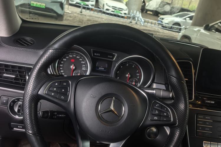 Used Mercedes-Benz GLE Coupe 2017 GLE 400 4MATIC Coupe SUV Steering Wheel