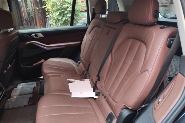 Used BMW X7 2020 xDrive40i Luxury Package with Leading Features