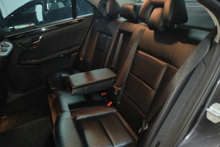 Used Mercedes-Benz E-Class 2011 E 260 L CGI Fashion Model