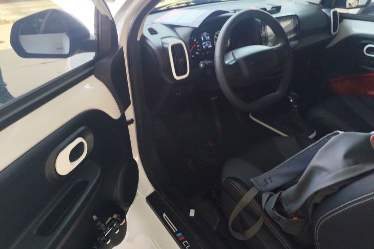 Used Roewe Clever 2022 311km QiQi BoBo Edition Driver Seat