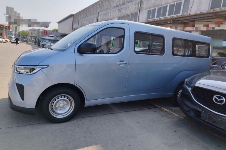 Used Wuling Yangguang 2025 Model 400km Bus Edition—Comfort Edition