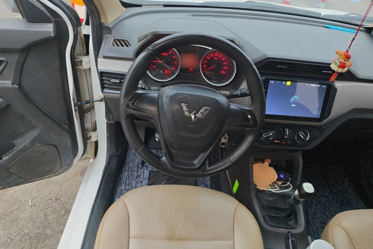 Used Wuling Hongguang 2019 1.5L S Standard Version China VI LAR