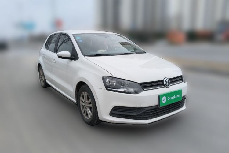 Used Volkswagen Polo 2016 1.4L Manual Fashion Model Front Right 45 Deg