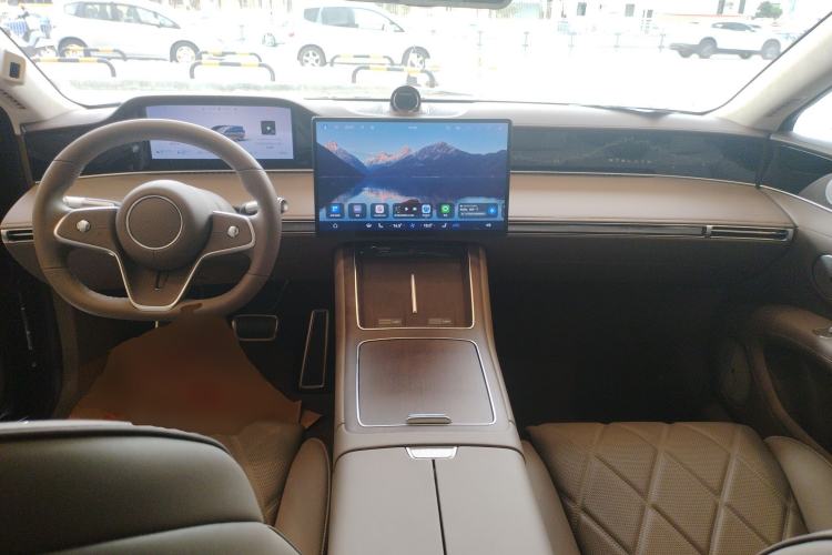 Used Hima Stelato S9 2025 Extended-Range Ultra Center Console