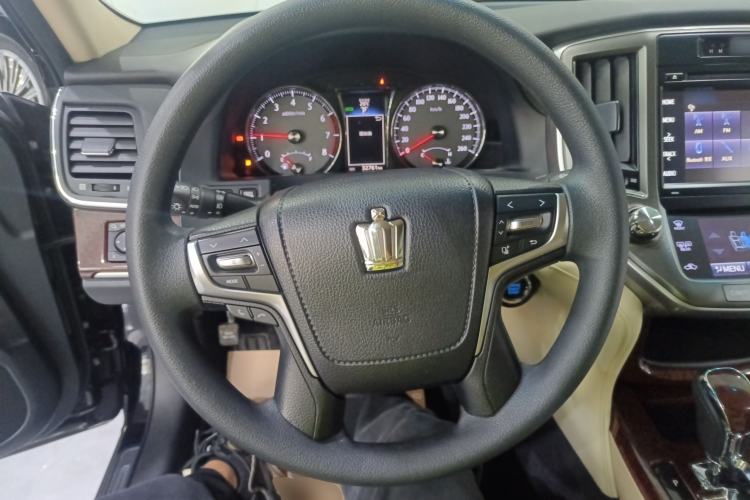 Used Toyota Crown 2018 2.0T Pioneer Edition
