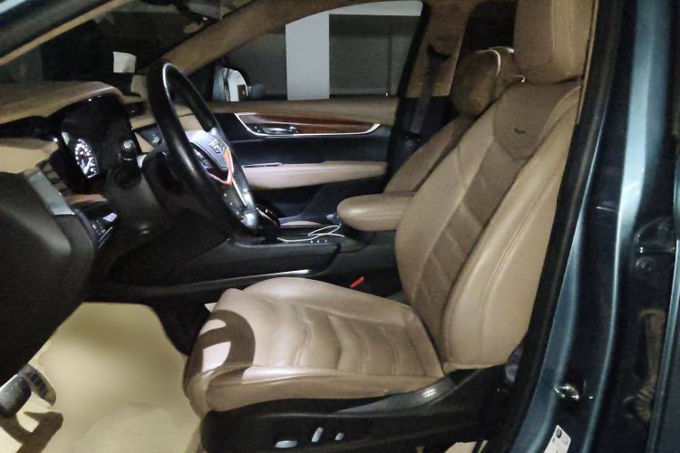 Used Cadillac XT5 2018 28E 4x4 Platinum Edition
