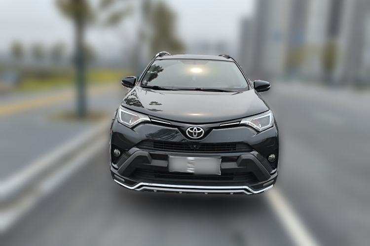 Used Toyota RAV4 2016 2.0L CVT Two-Wheel Drive Fashion Edition China V Standard
