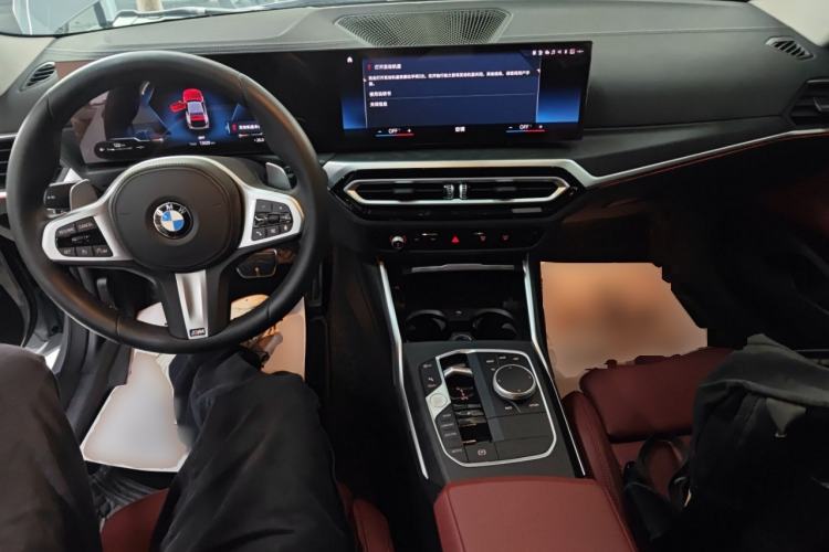 Used BMW 4 Series 2023 425i M Sport Package Center Console