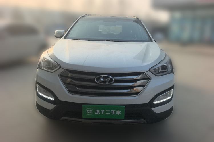 Used Hyundai Santa Fe 2015 2.4L Automatic All-Wheel Drive Smart Version 5 Seats