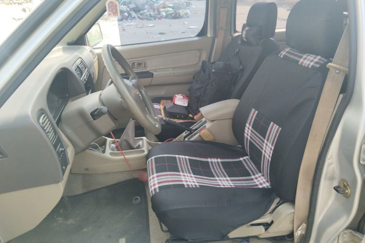 Used Dongfeng Ruichi 2013 3.2T Xingye Edition Diesel Two-Wheel Drive Standard Type CYQD80-E4