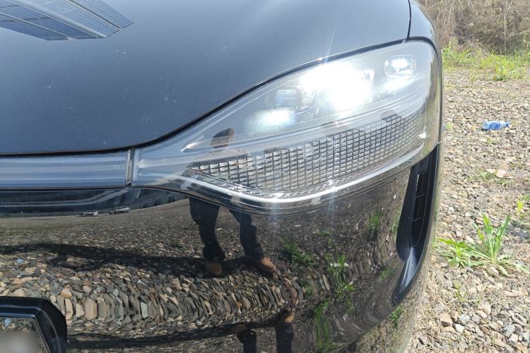 Used Hima AITO M9 2024 Range-Extended Ultra Version 42 kWh 6-Seater Model Left Front Headlight