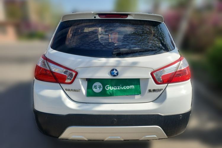 Used Venucia R50X 2013 1.6L Automatic Model
