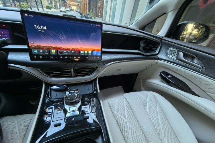 Used Denza D9 2025 DM-i Intelligent Drive 1020 Four-Wheel Drive Prestige Model