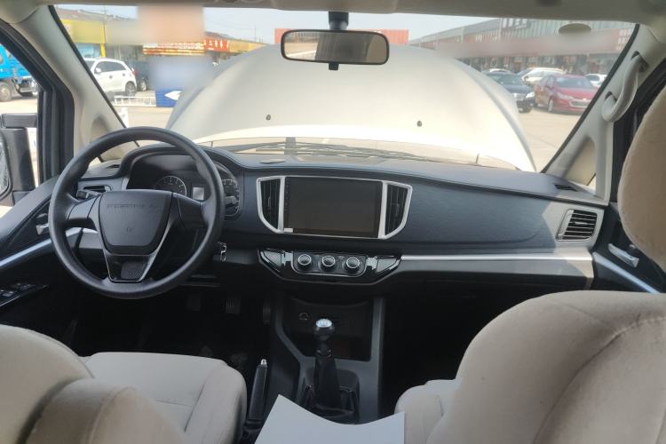 Used FORTHING Lingzhi 2023 M5L 1.6L Base Model 5 Seats
