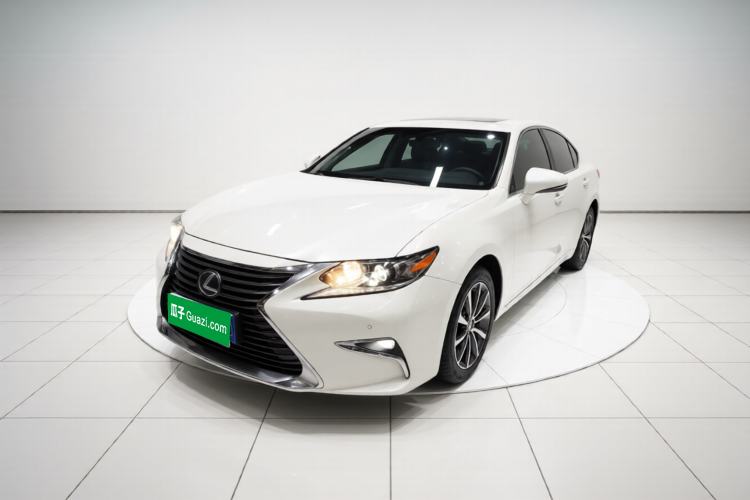 Used Lexus ES 2015 300h Comfort Edition