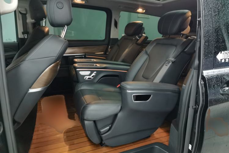 Used Mercedes-Benz V-Class 2020 V 260 L Long-wheelbase Luxury Edition Left Rear Seat