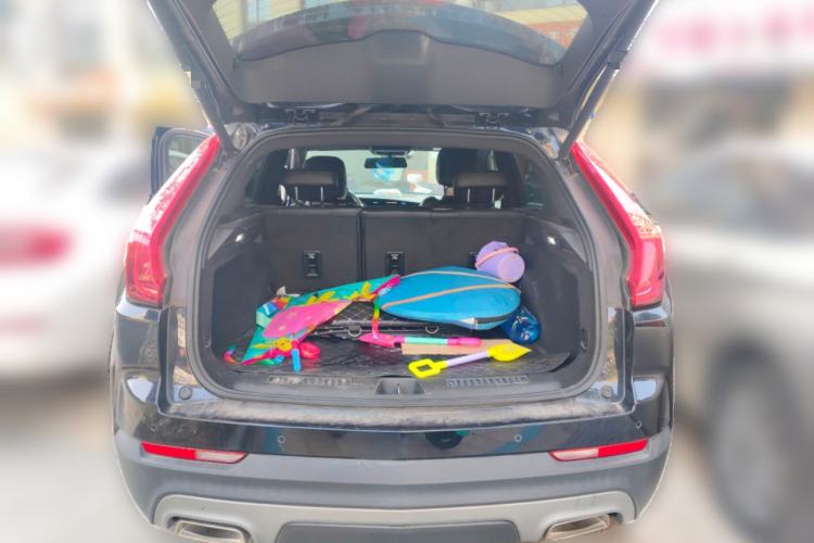 Used Cadillac XT4 2021 28T Two-Wheel Drive Leading Version
