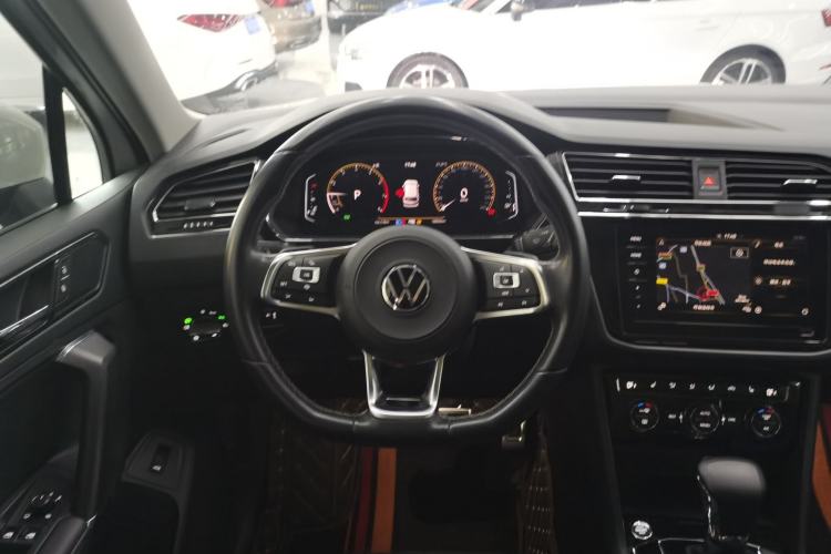 Used Volkswagen Tiguan L 2021 330TSI Automatic Two-Wheel Drive R-Line Enhanced Edition Steering Wheel