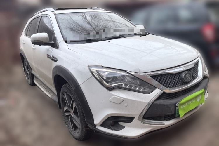Used BYD Tang New Energy 2015 2.0T Four-Wheel-Drive Flagship Model Front Right 45 Deg