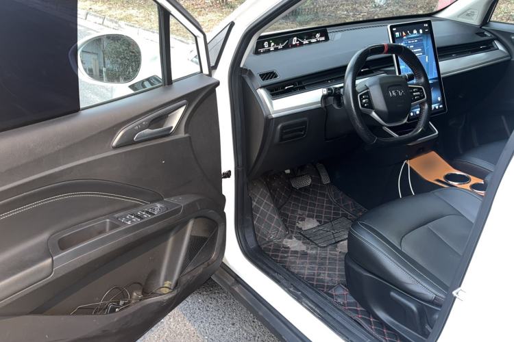 Used NETA V 2021 Long-Range Entertainment Edition Upgrade Model