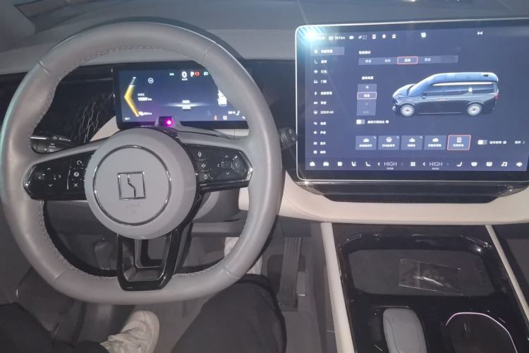 Used Zeekr 009 2022 Revised WE Version
