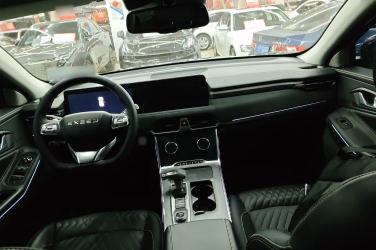 Used EXEED Lingyun 2021 400T Two-Wheel Drive Star Prestige Edition Center Console