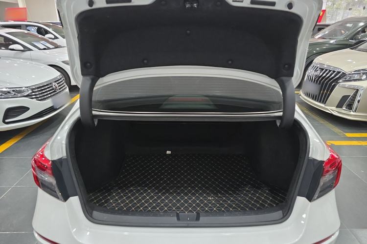 Used Honda Civic 2023 240TURBO CVT Dynamic Edition
