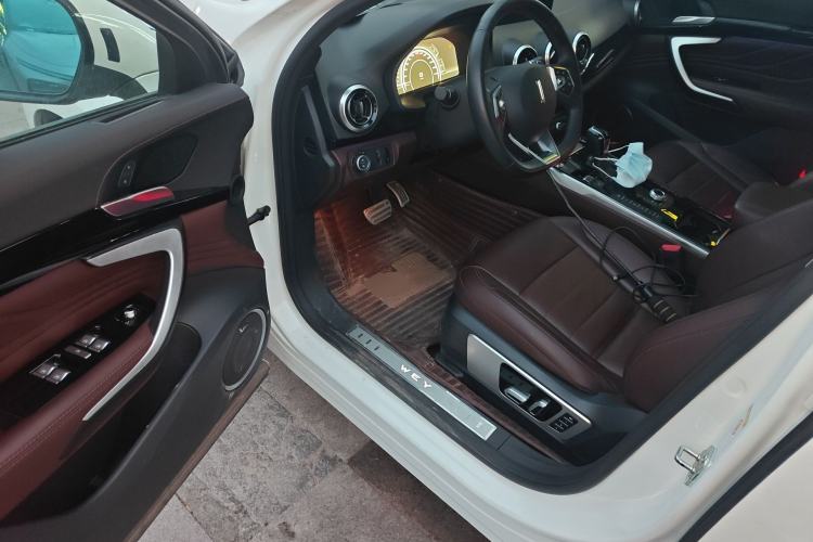 Used Wey VV7 2017 2.0T Flagship Model Driver Seat