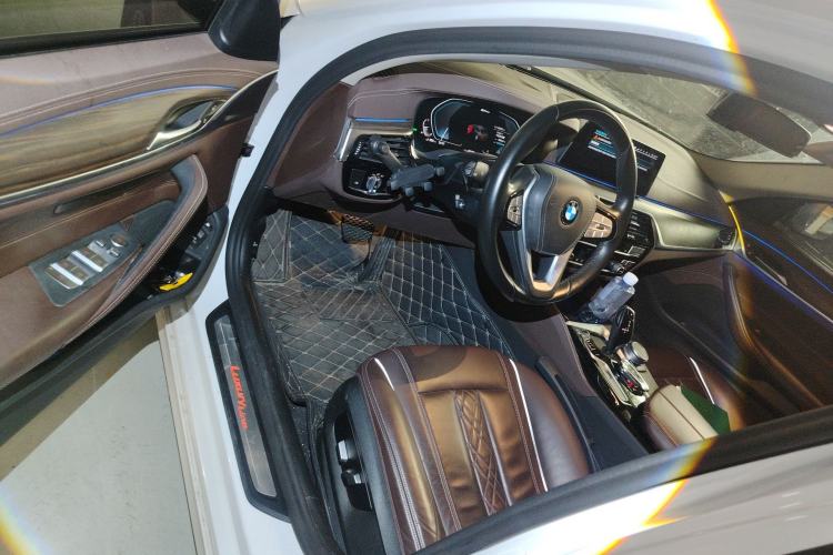 Used BMW 5 Series New Energy 2020 Mileage Upgrade Version 530Le Luxury Package Driver Seat
