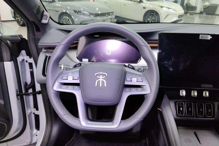 Used BYD Song L EV 2025 Intelligent Driving Version 662 km LiDAR Excellence Edition
