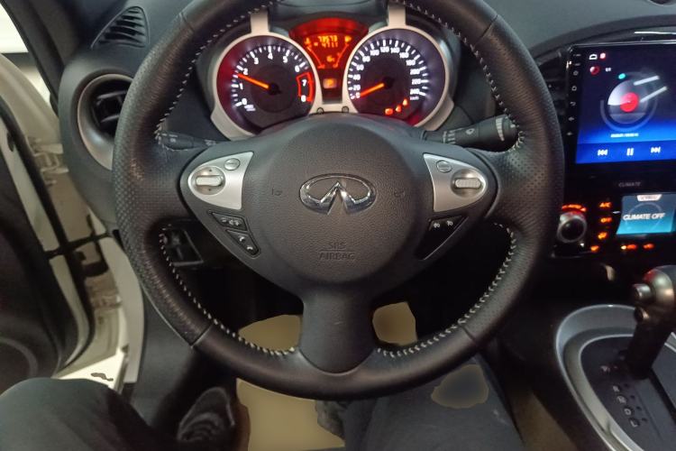 Used Infiniti ESQ 2014 1.6L Spontaneous Edition
