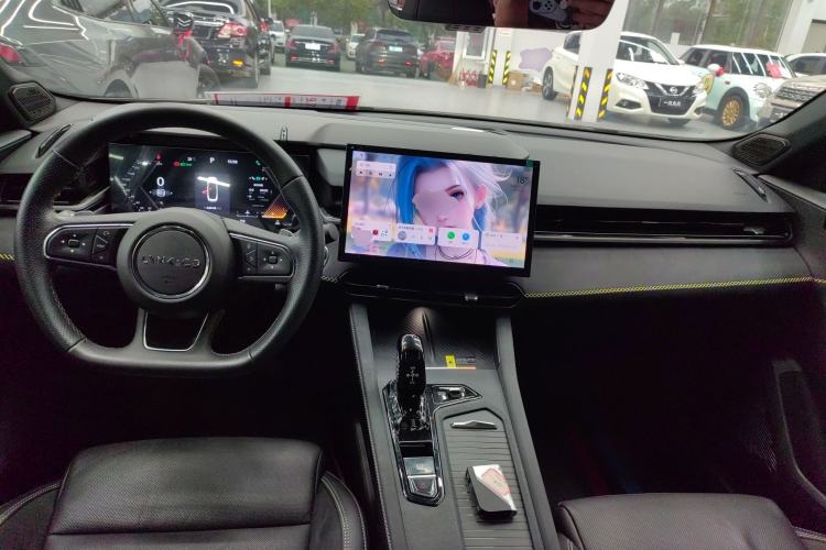 Used Lynk & Co 03 2023 1.5TD DCT JingPro Center Console